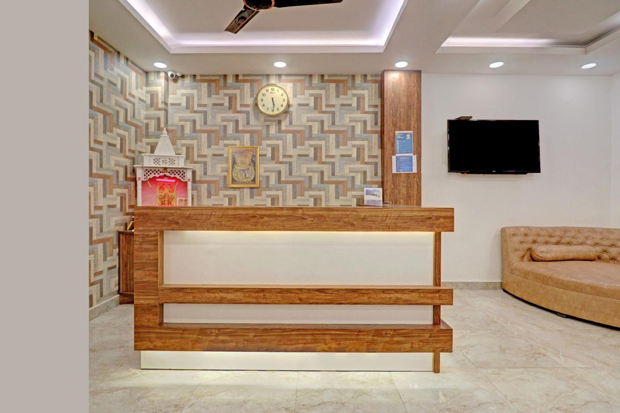 Collection O Spot Light Near Tughlakabad Station Metro Station Hotel Indraprast Exterior photo