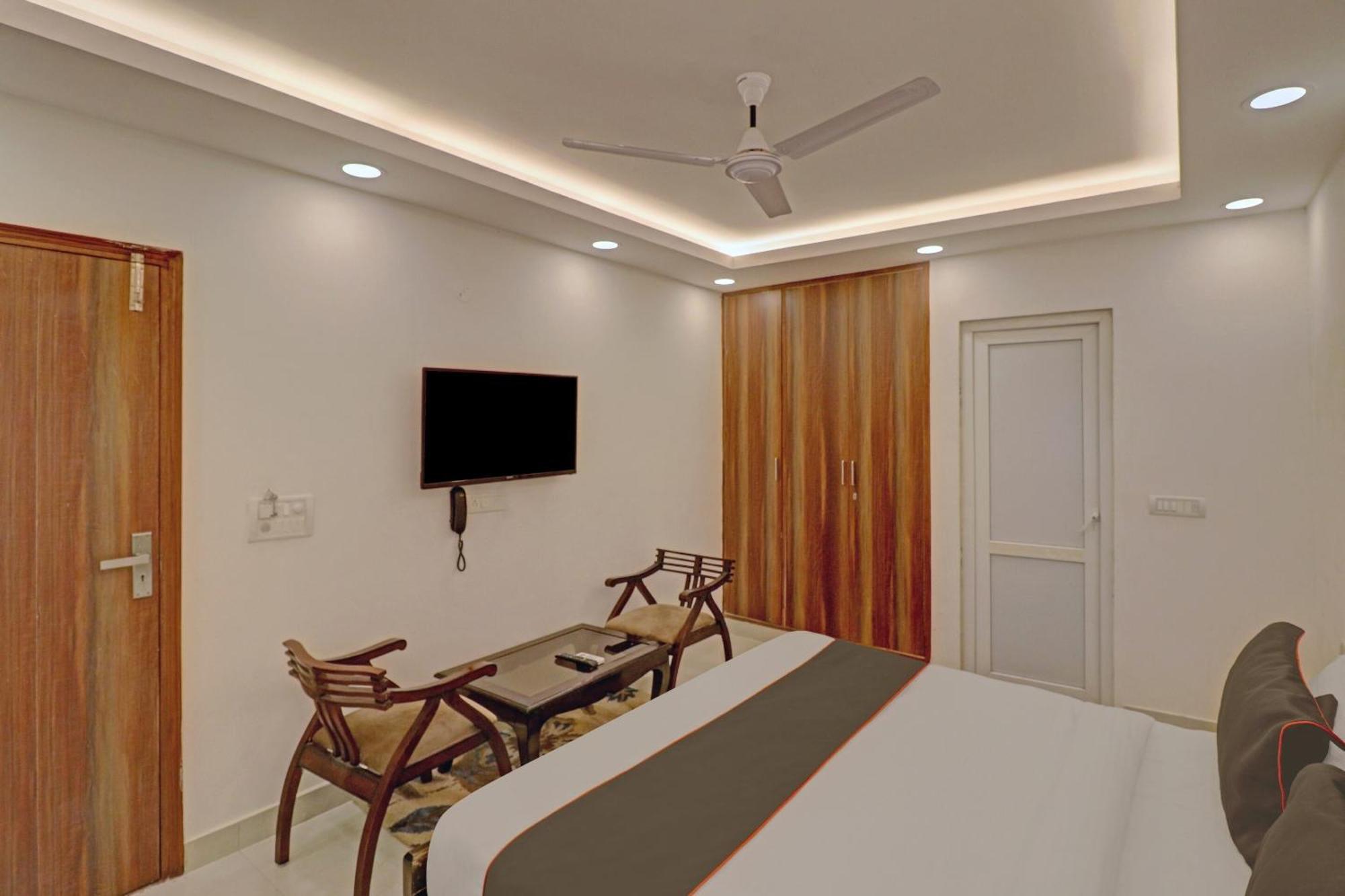 Collection O Spot Light Near Tughlakabad Station Metro Station Hotel Indraprast Exterior photo