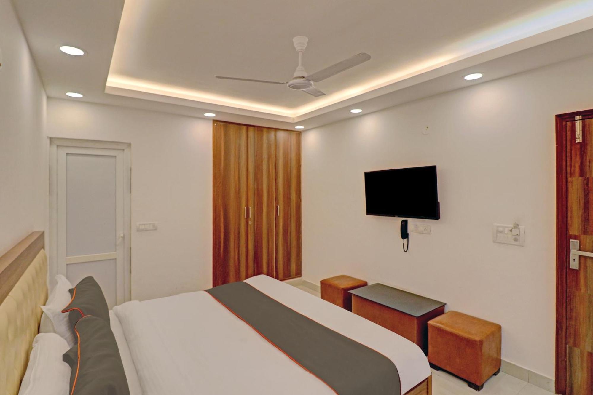 Collection O Spot Light Near Tughlakabad Station Metro Station Hotel Indraprast Exterior photo